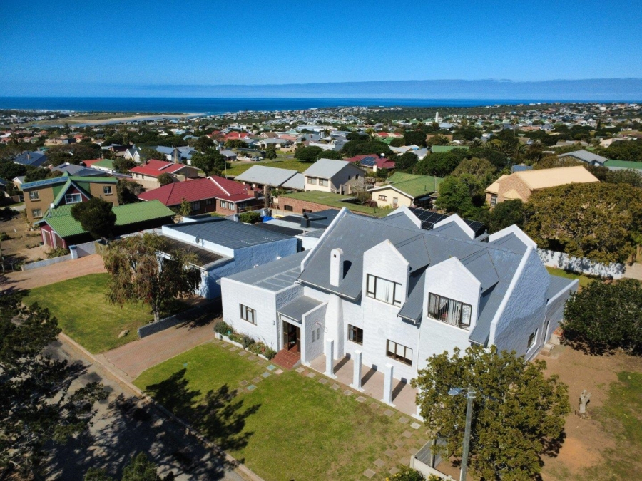 4 Bedroom Property for Sale in Stilbaai Wes Western Cape